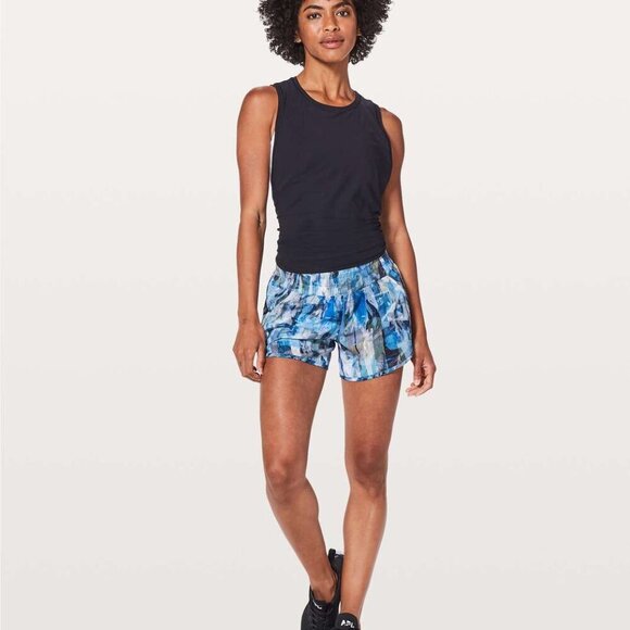 Lululemon Tracker Short V 4" Size 6 Sun Dazed Multi Blue - Picture 1 of 8